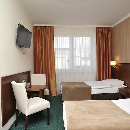 Hotel Lotos Woskrzenice Duze Exterior photo