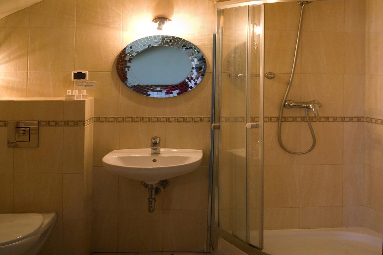 Hotel Lotos Woskrzenice Duze Room photo
